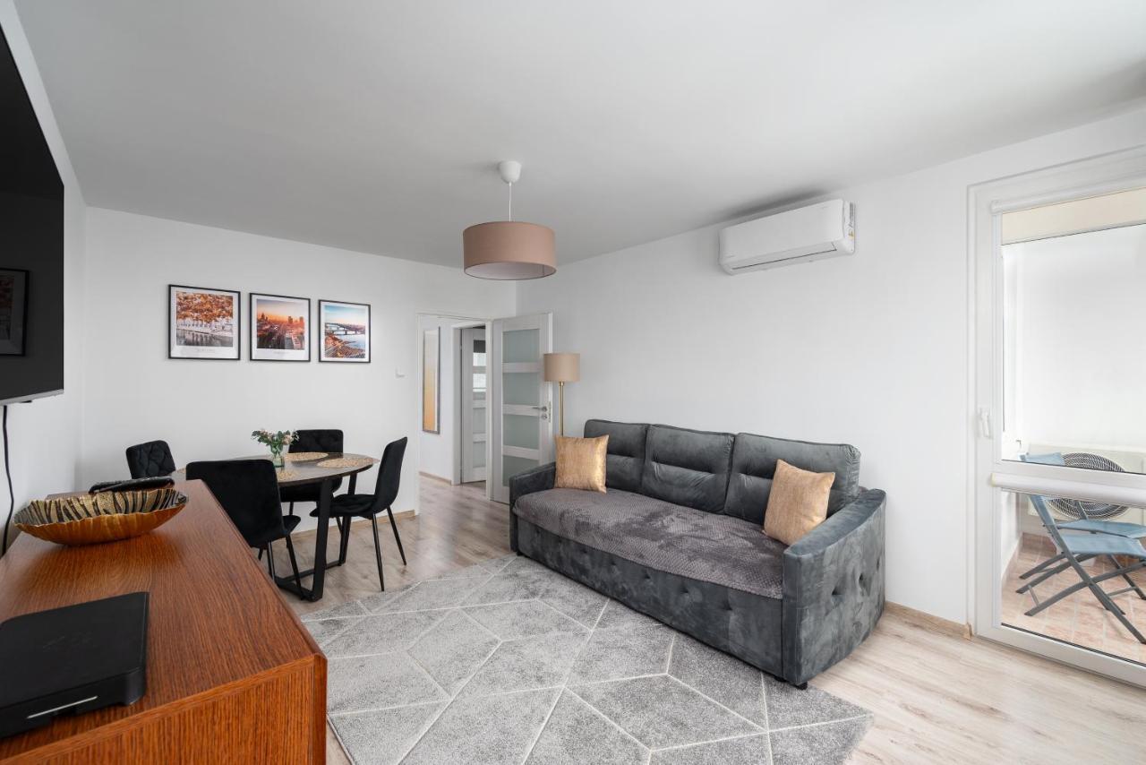 9Th Floor City View Apartment Варшава Екстер'єр фото
