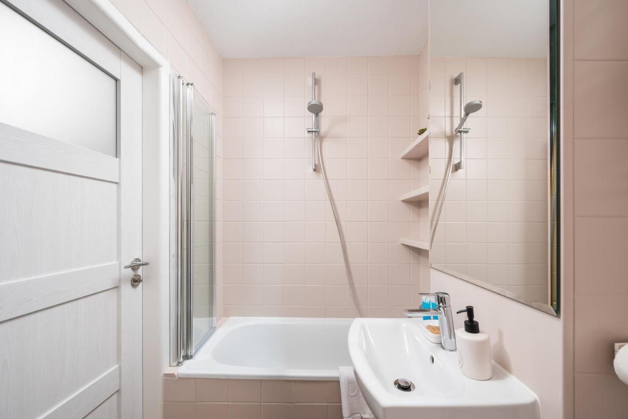 9Th Floor City View Apartment Варшава Екстер'єр фото